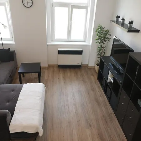 Fine In Centrum Of With Aircondition Appartamento Slaný