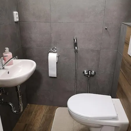 Fine In Centrum Of With Aircondition *